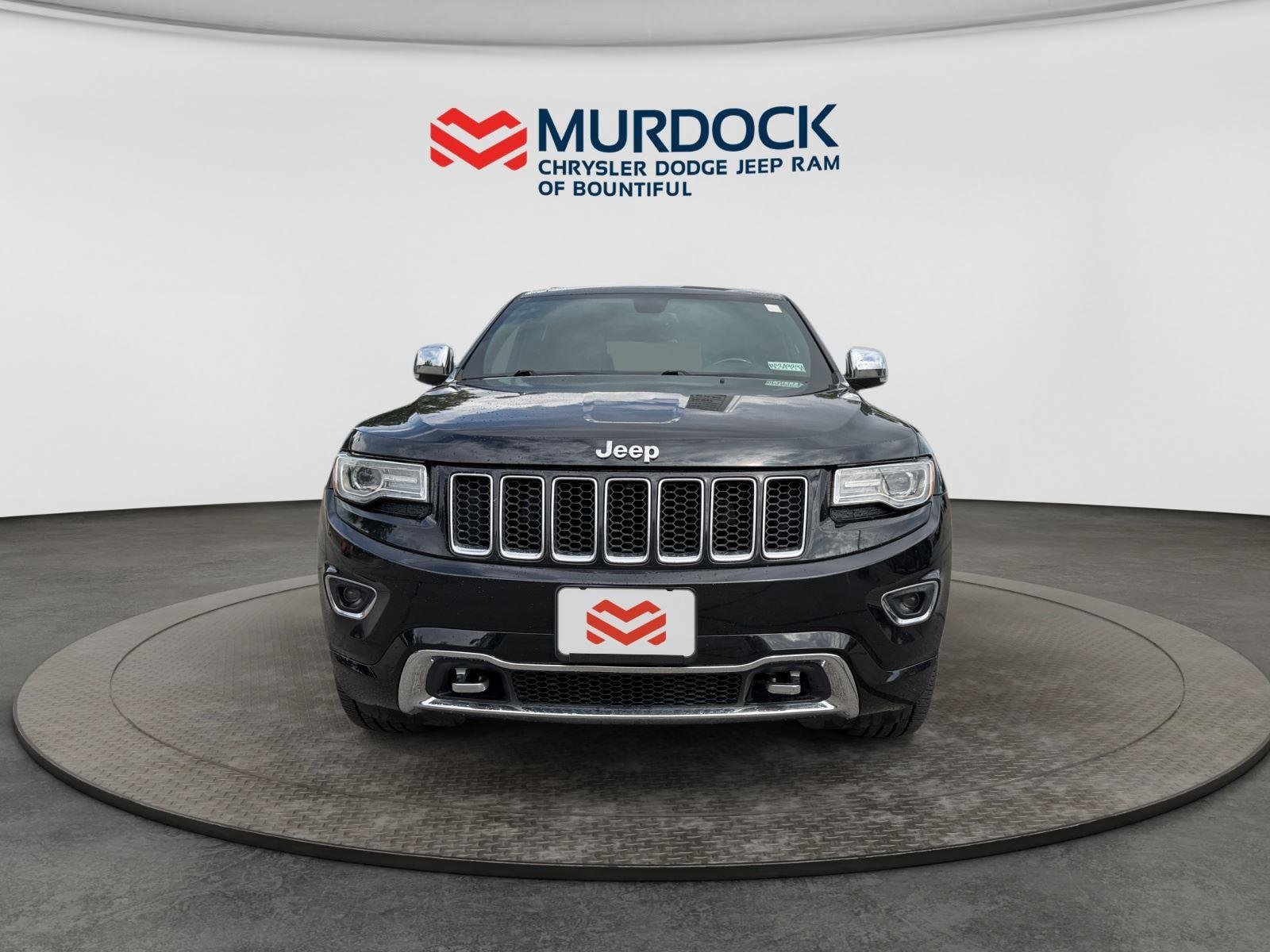 Used 2015 Brilliant Black Crystal Pearlcoat Jeep Overland image 11