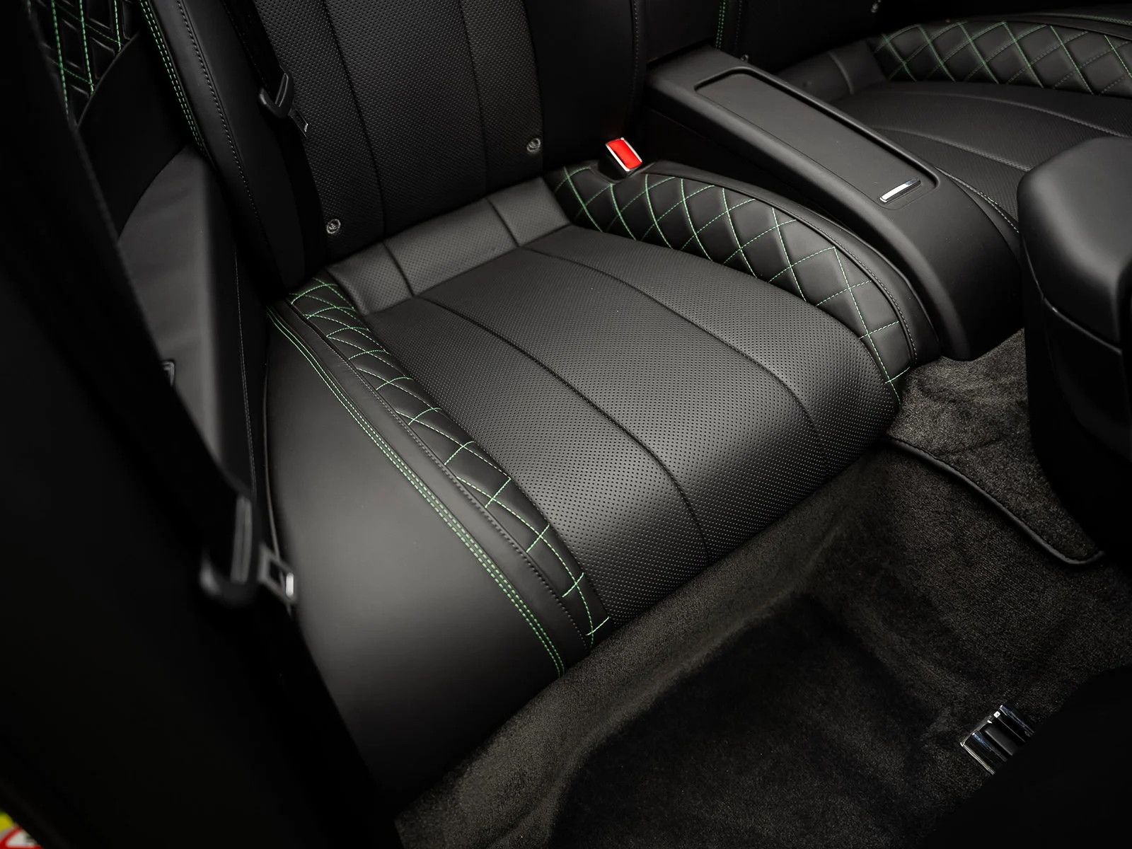 Used 2021  Bentley V8 image 36