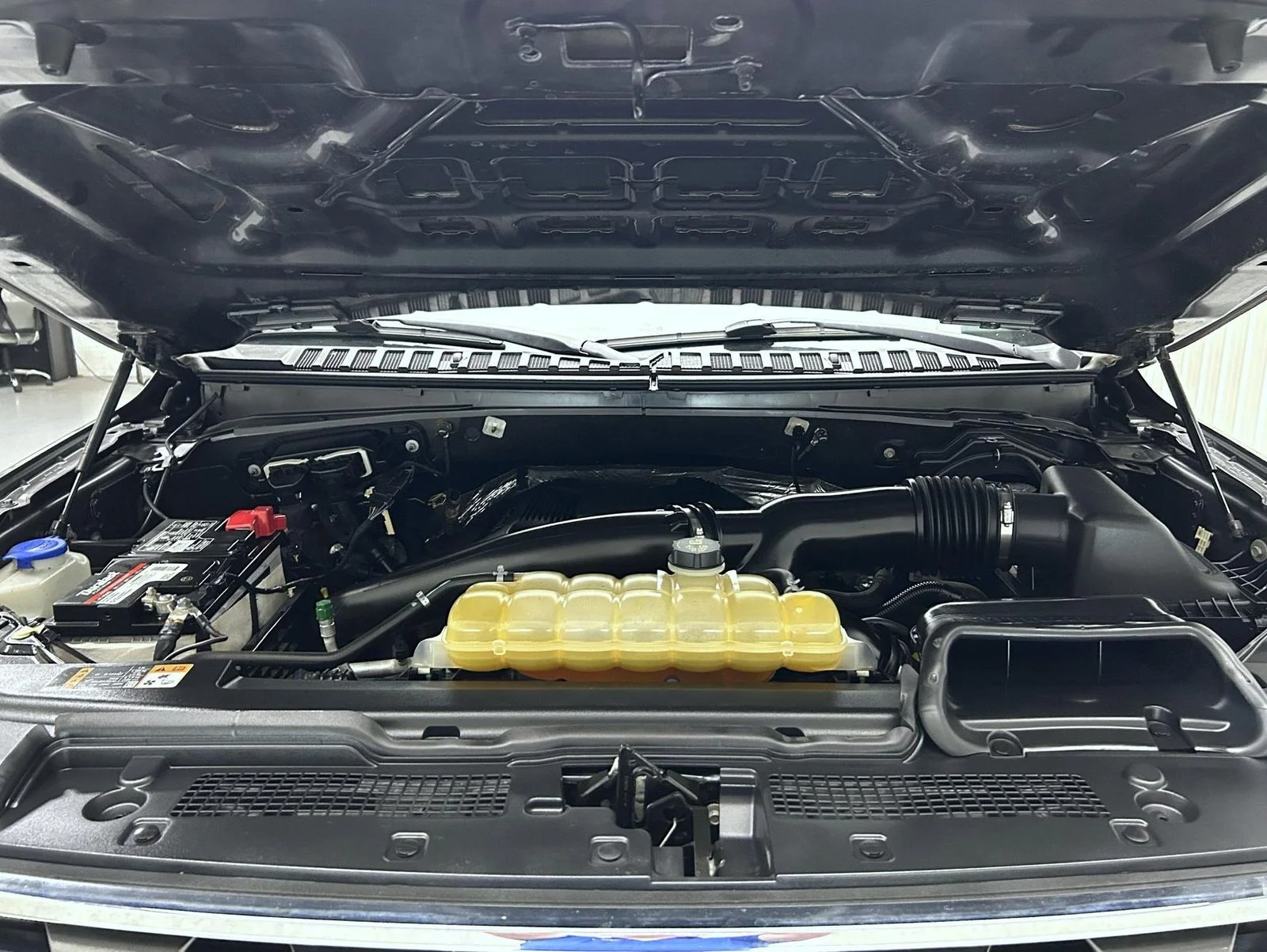 Used 2018 Gray Ford XLT image 25