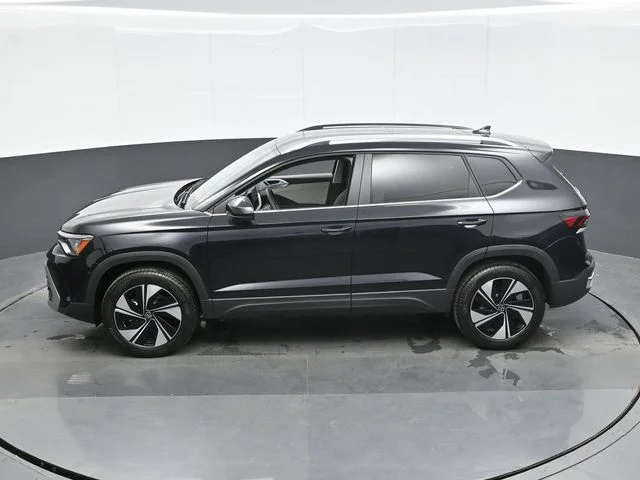 New 2026 Black Volkswagen 1.5T SE image 12