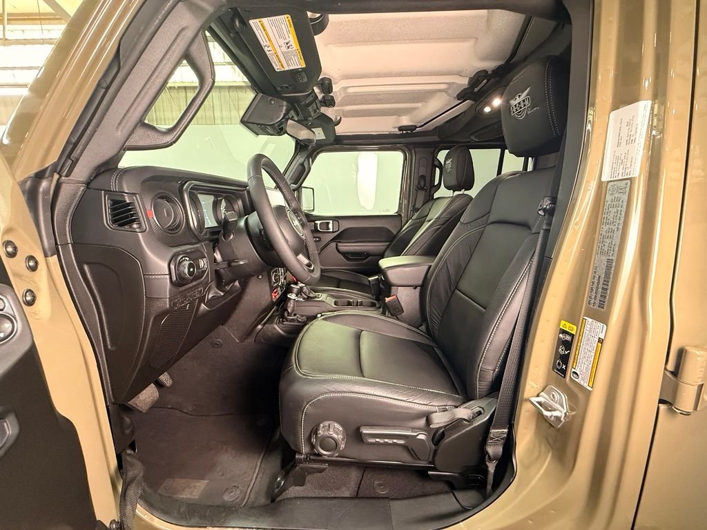 Used 2025 41 Jeep Rubicon image 17