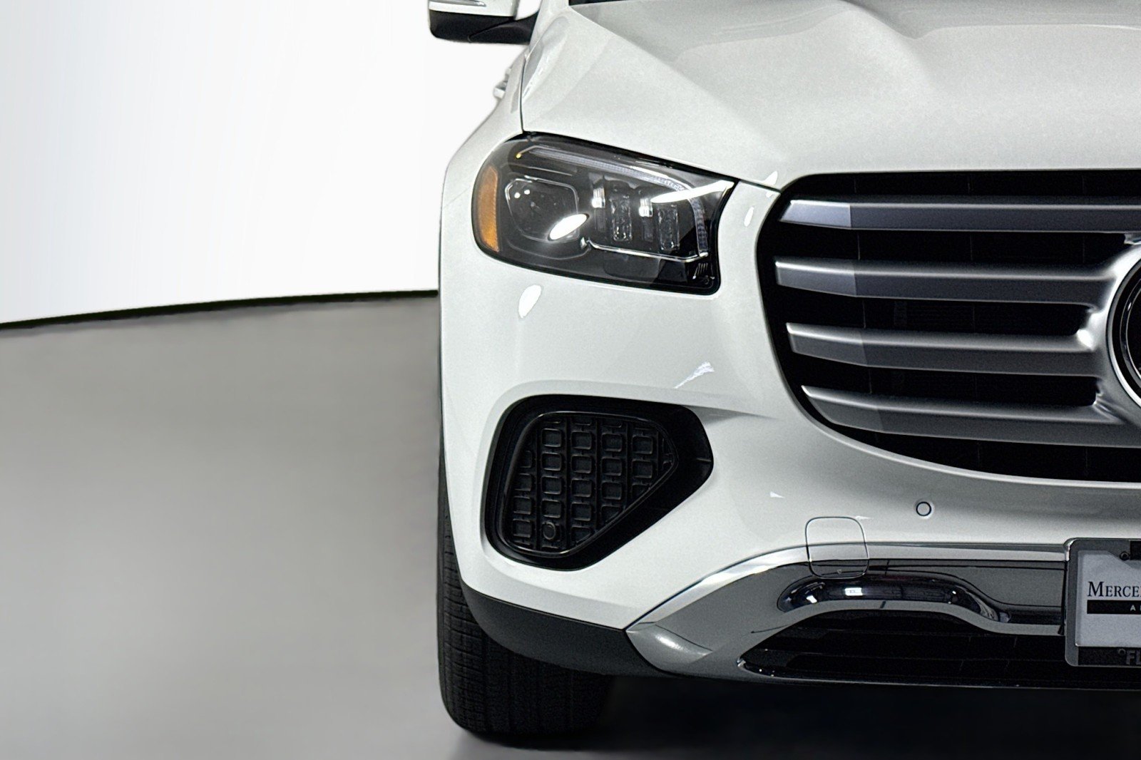 New 2026 Polar White Mercedes-Benz GLS 450 4MATIC® SUV image 14