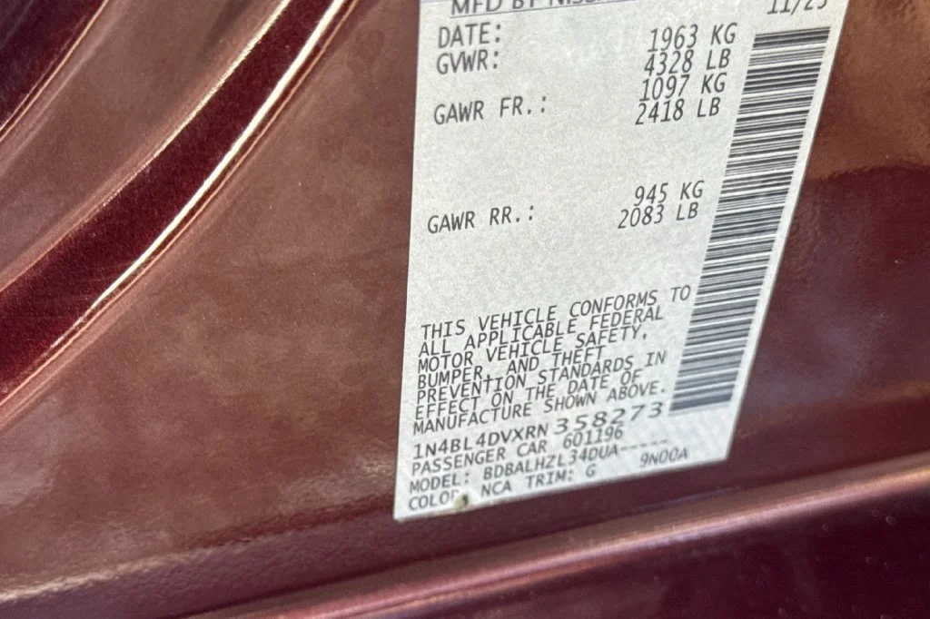 Used 2024 Garnet Pearl Nissan 2.5 SV image 35