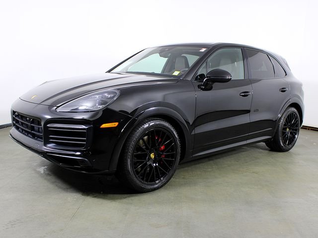 2021 Porsche Cayenne GTS's photo