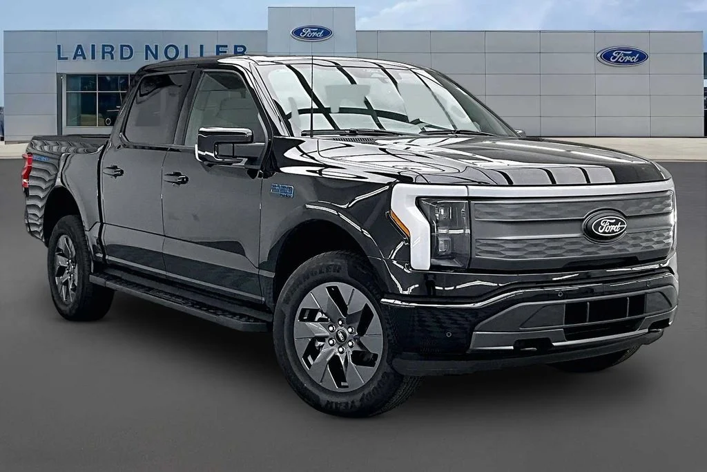 New 2025 Black Metallic Ford Lariat® image 2