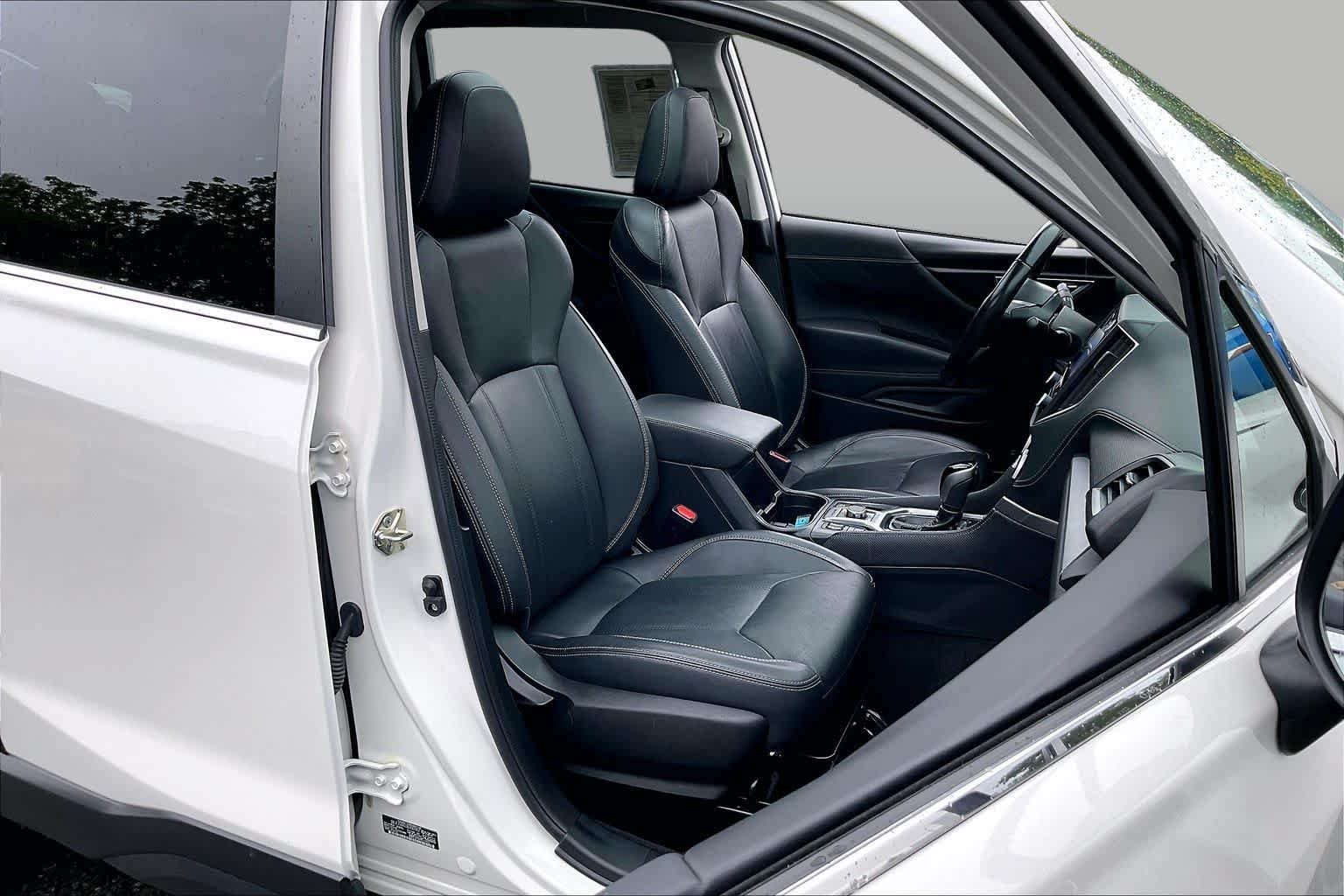 Used 2020 Crystal White Pearl Subaru Limited image 9
