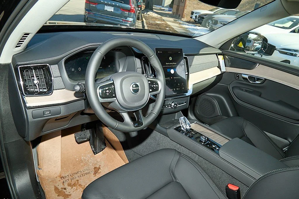 New 2026 Onyx Black Volvo Plus image 12