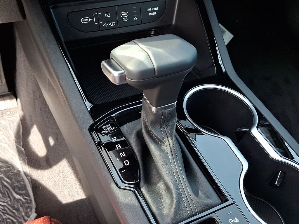 New 2026 White Kia GT-Line image 7