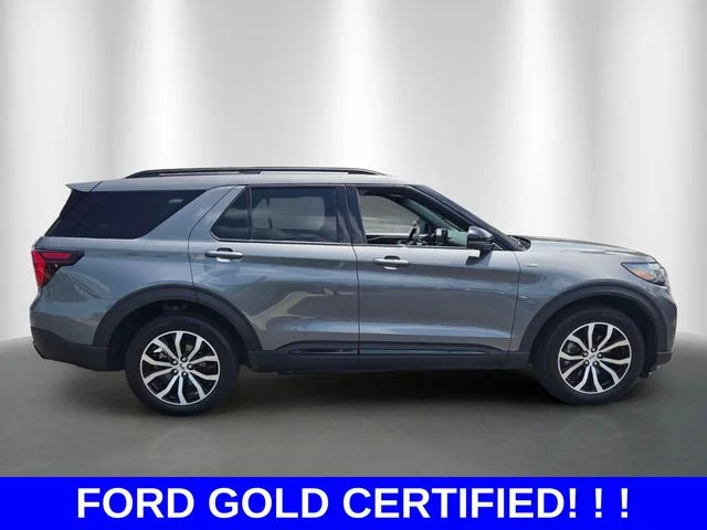 Certified Used 2025 Gray Metallic Ford ST-Line image 6