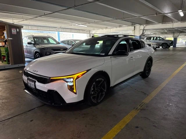 Certified Used 2025 White Kia GT-Line image 2