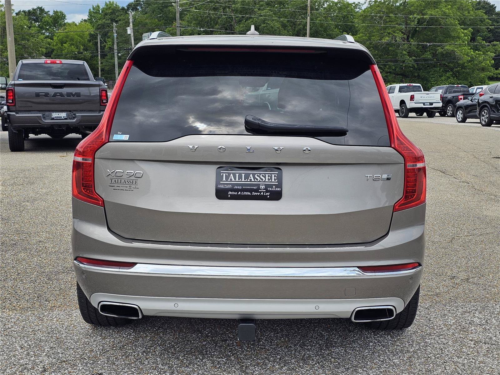 Used 2020 Birch Light Metallic Volvo Inscription image 10