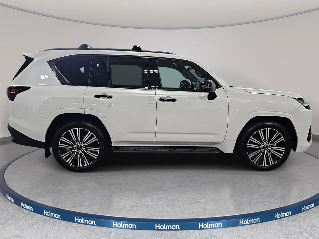 New 2026 Eminent White Pearl Lexus LUXURY image 4