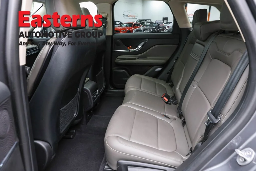 Used 2023 Gray Lincoln Grand Touring image 23