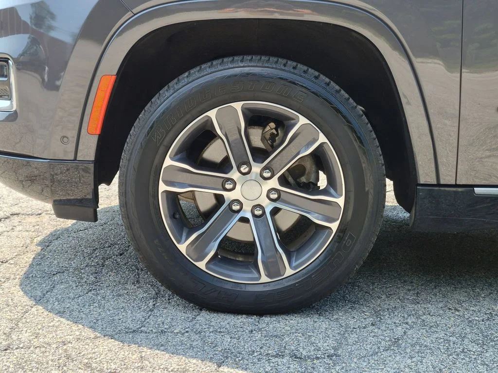 Used 2022 Gray Jeep Series I image 35