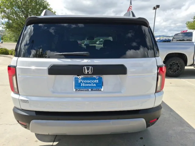 New 2026 Platinum White Pearl Honda RTL image 13