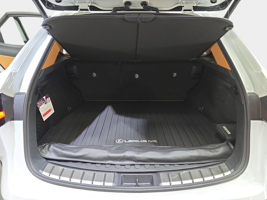 2026 Lexus NX 450h+ Luxury - Photo 12