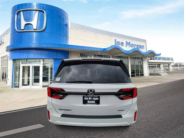 New 2026 Platinum White Pearl Honda Sport-L image 4