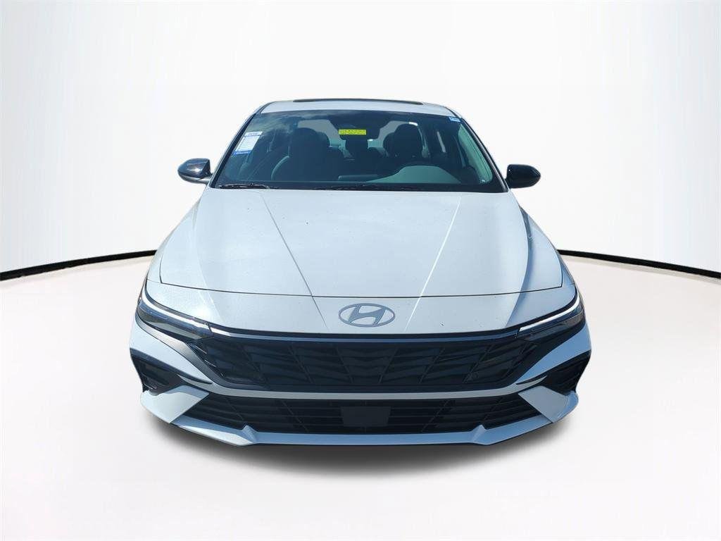 New 2026 White Hyundai SEL Sport Premium image 3