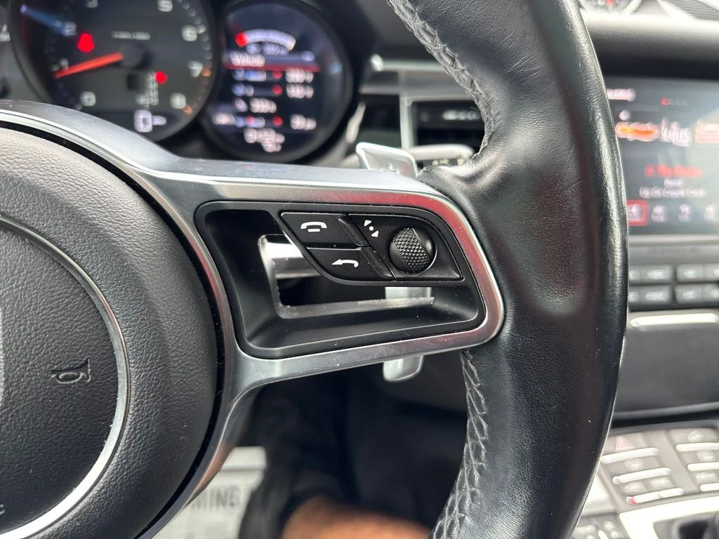Used 2017 White Porsche Base image 28