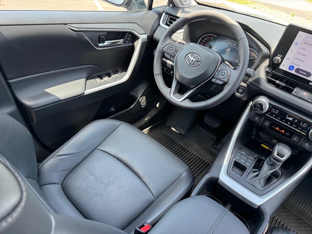 Used 2023 SILVER SKY METALLIC Toyota XLE Premium image 12