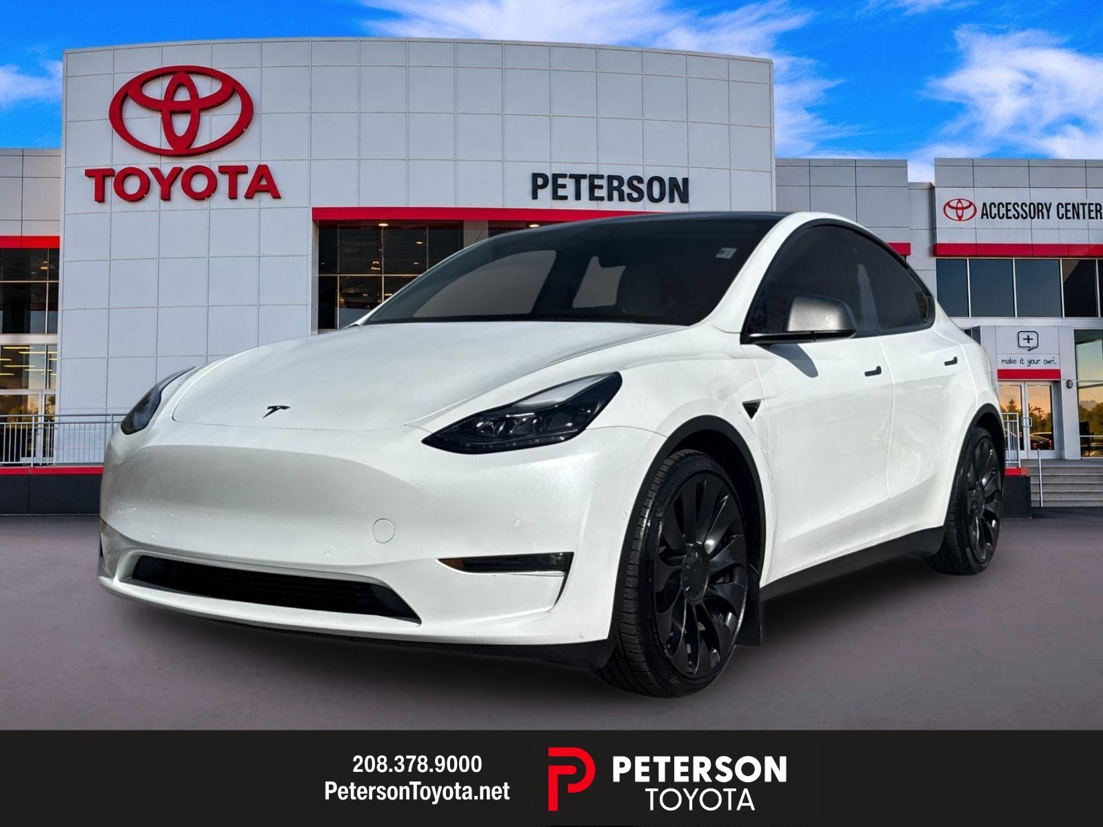 Used 2022  Tesla Performance image 7