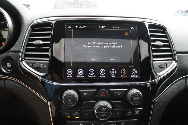 Used 2021 White Jeep Limited image 17