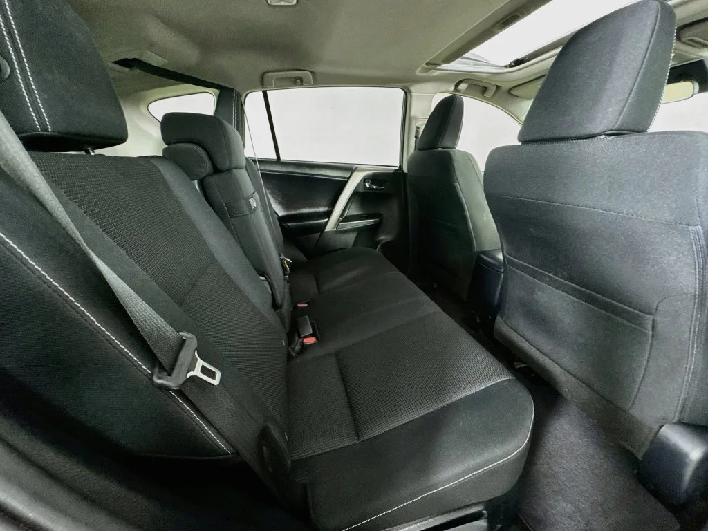 Used 2018 Black Sand Pearl Toyota XLE image 34