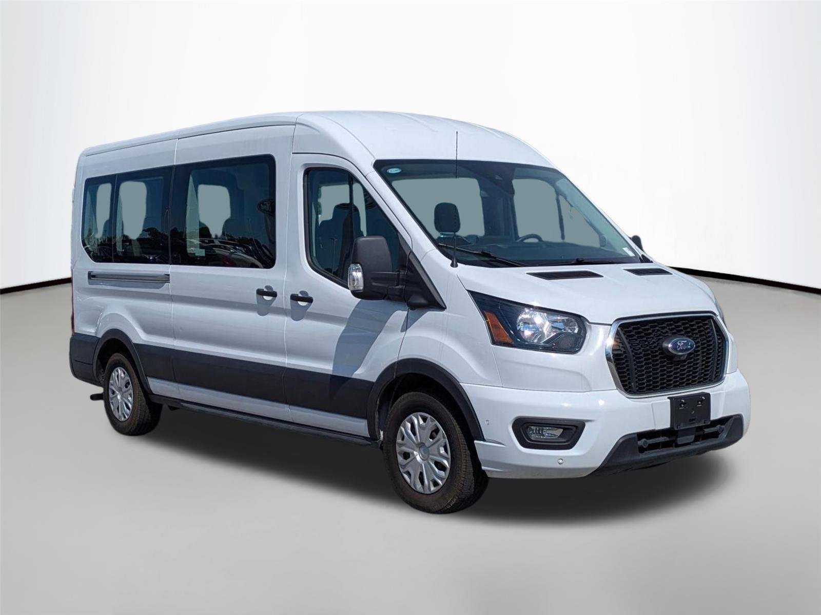 Used 2023 Oxford White Ford XLT image 3
