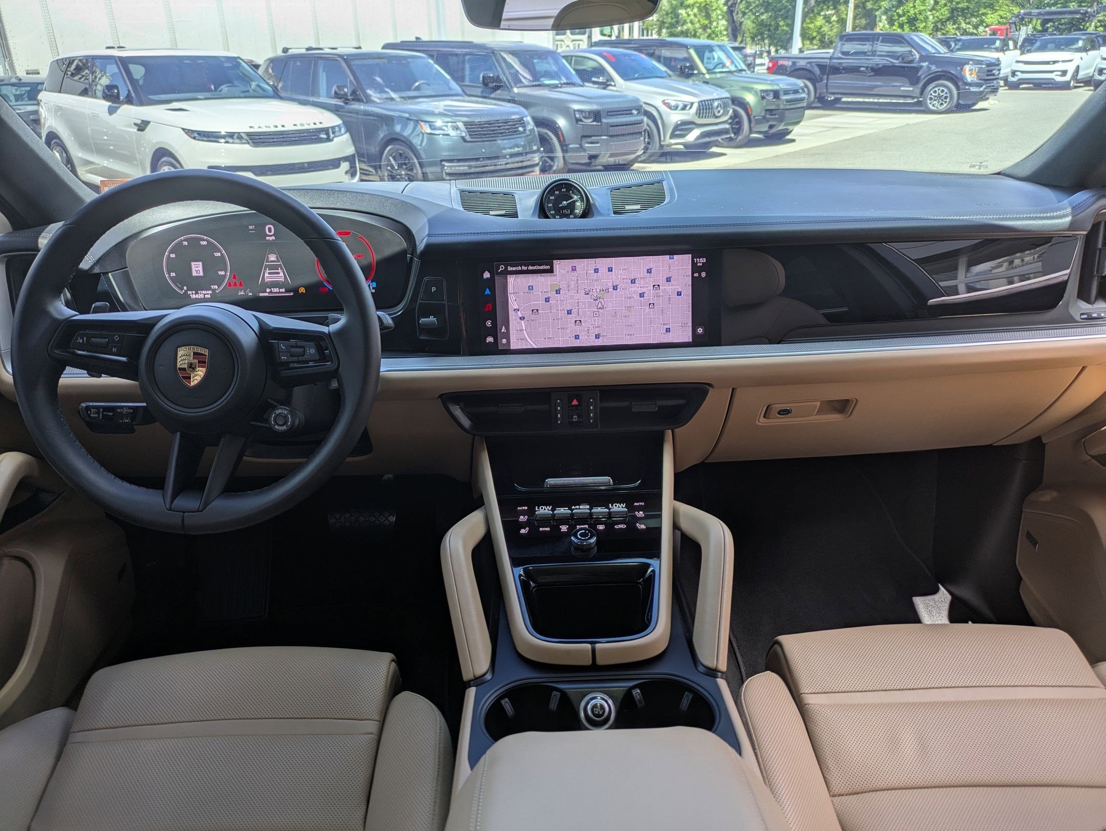 Used 2024 Red Porsche Cayenne Coupé (MY24) image 27