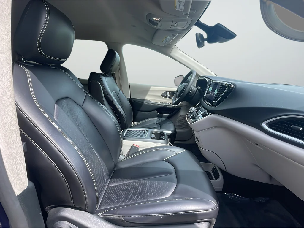 Used 2023 Blue Chrysler Touring L image 26