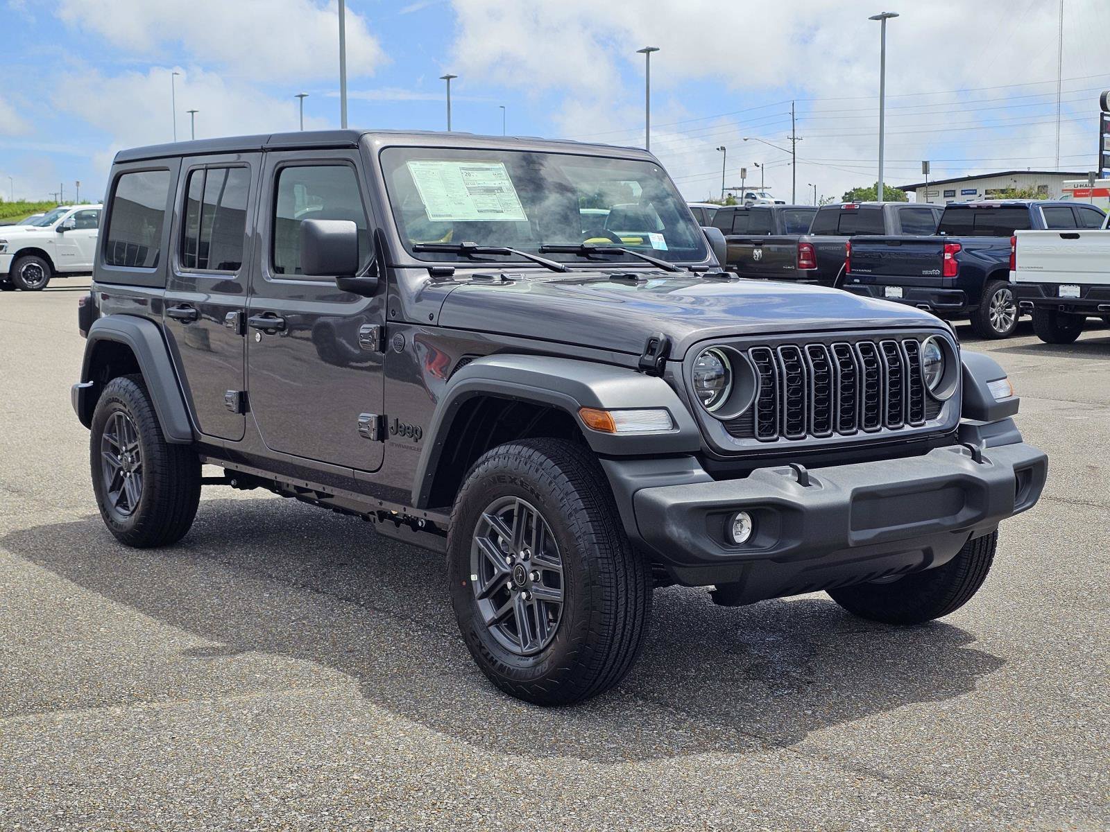 New 2026 Granite Crystal Metallic Clearcoat Jeep Sport S image 5
