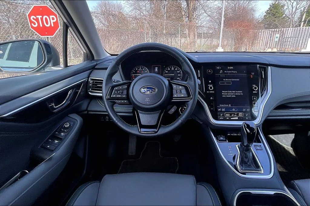 Used 2025 Silver Subaru Onyx Edition XT image 4