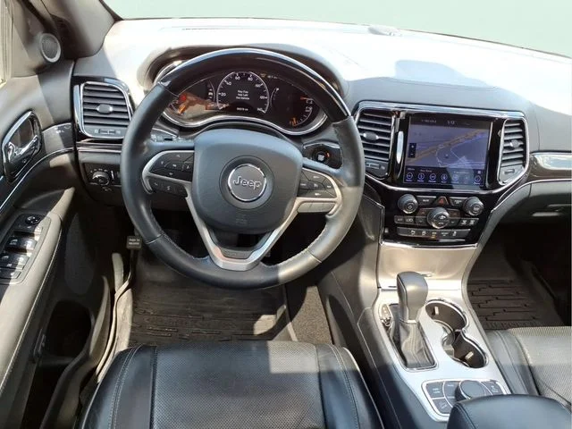 Used 2019 Silver Jeep Overland image 18