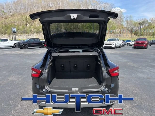 New 2026 Mosaic Black Metallic Chevrolet LT image 17