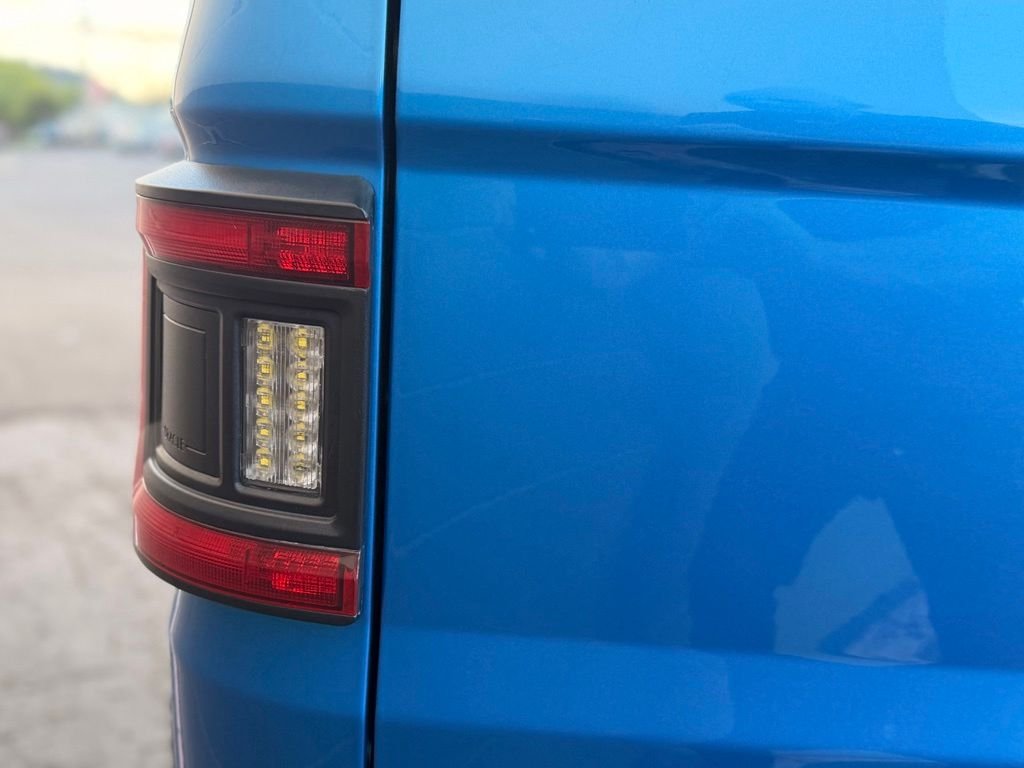 Used 2022 Hydro Blue Pearlcoat Jeep Rubicon image 7