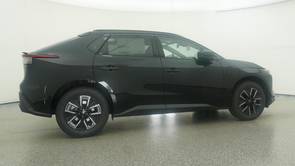 New 2026 Midnight Black Metallic Toyota XLE image 15
