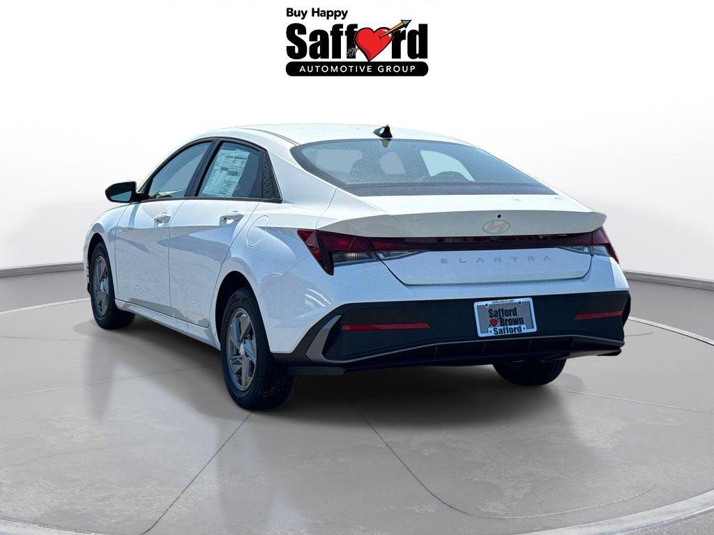 New 2026 White Hyundai SE image 4