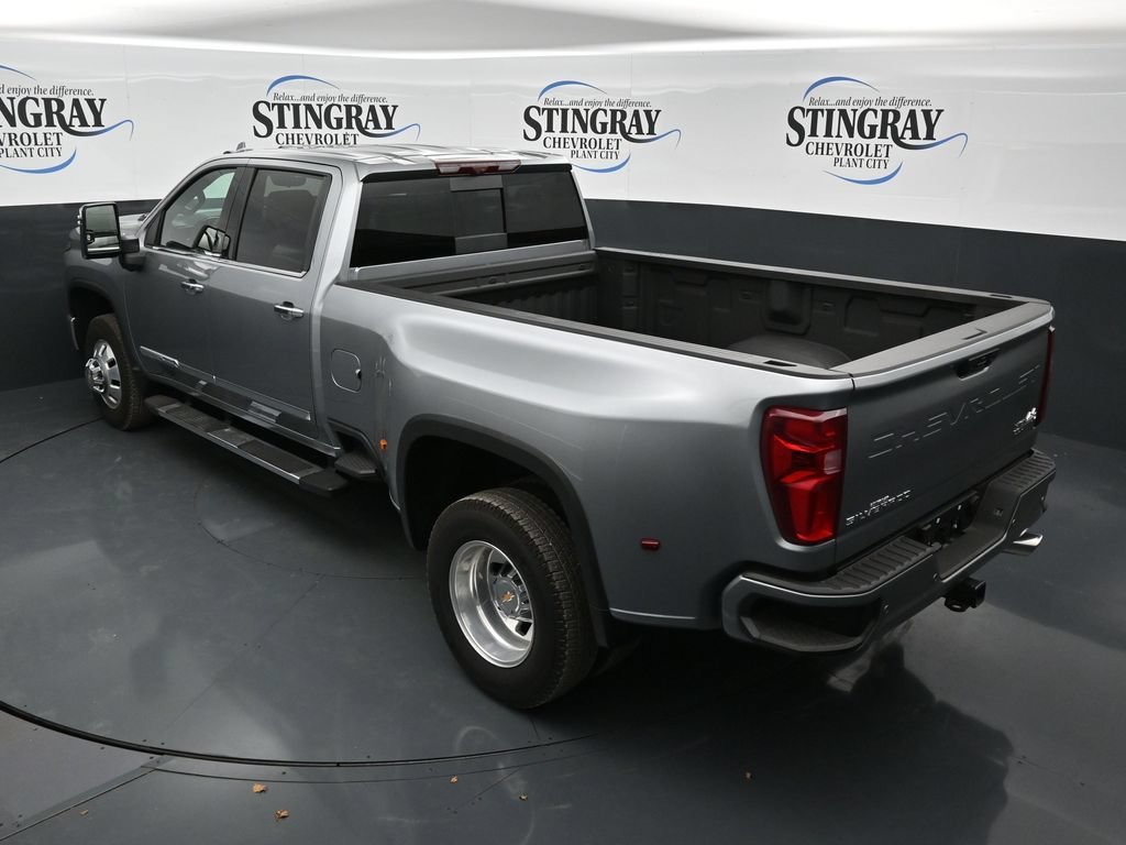 Used 2026 Sterling Gray Metallic Chevrolet High Country DRW image 22