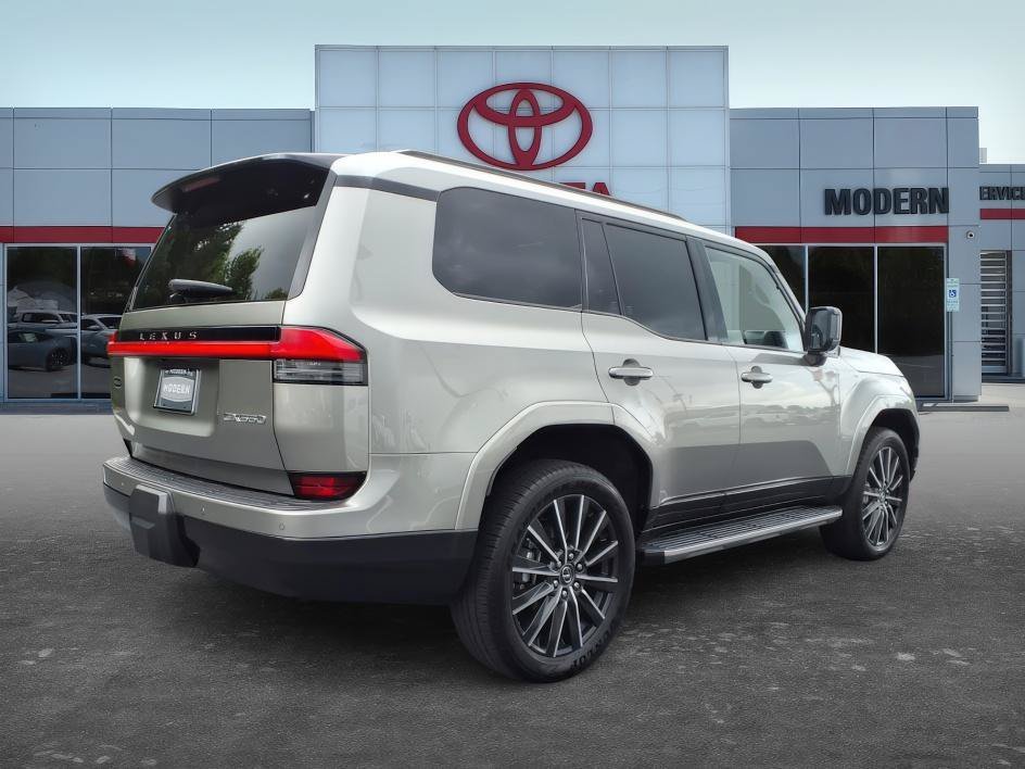 2024 Lexus GX Luxury - Photo 8