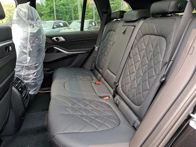 New 2026 Black Sapphire Metallic BMW xDrive40i image 9