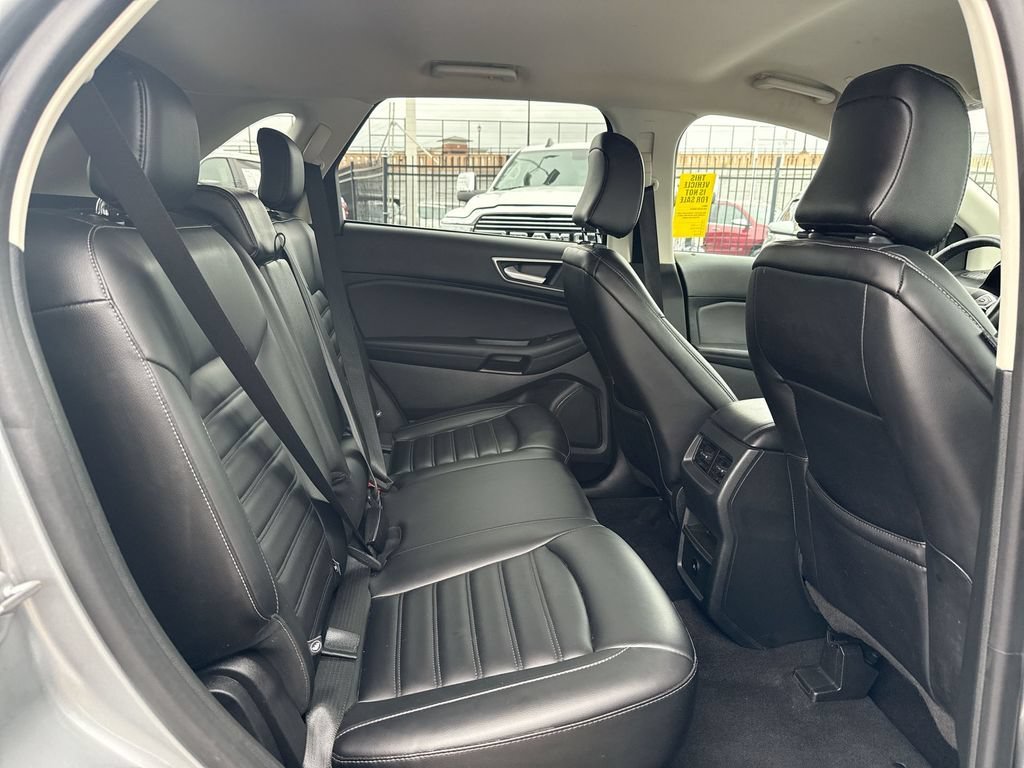 Used 2024 Silver Ford SEL image 27