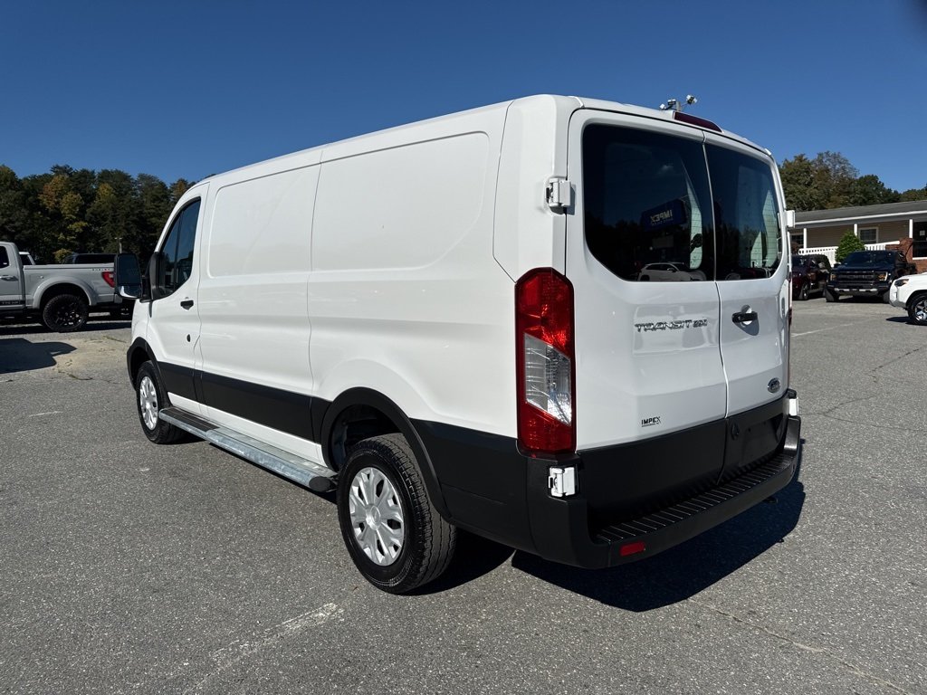 2024 Ford Transit photo 3