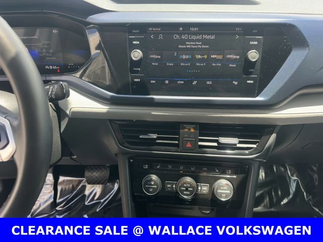 Used 2024 Gray Volkswagen 1.5T SE image 16