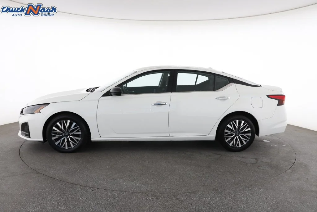 2025 Nissan Altima SV - Photo 7