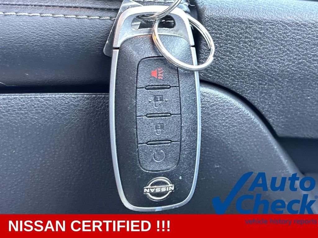 Used 2023 White Nissan SV image 9