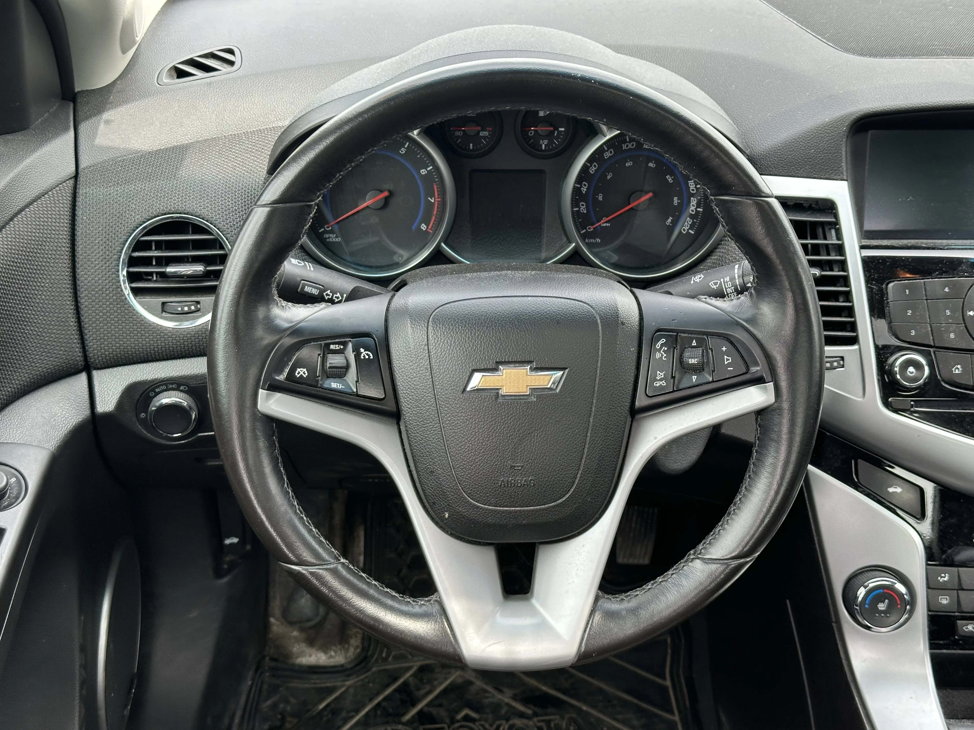 Used 2015 Black Chevrolet 2LT image 11
