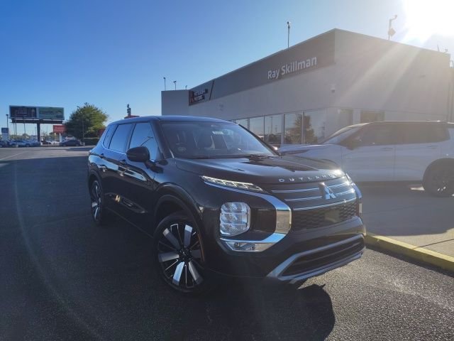 2025 Mitsubishi Outlander SE S-AWC's photo