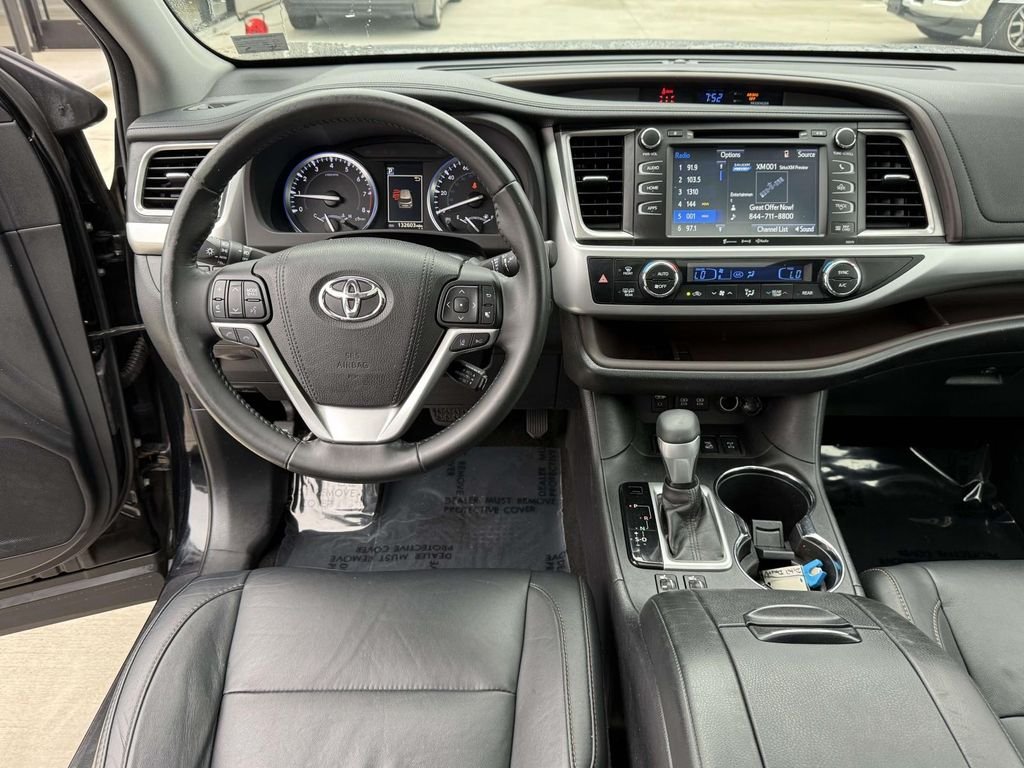 Used 2017 Black Toyota XLE image 17