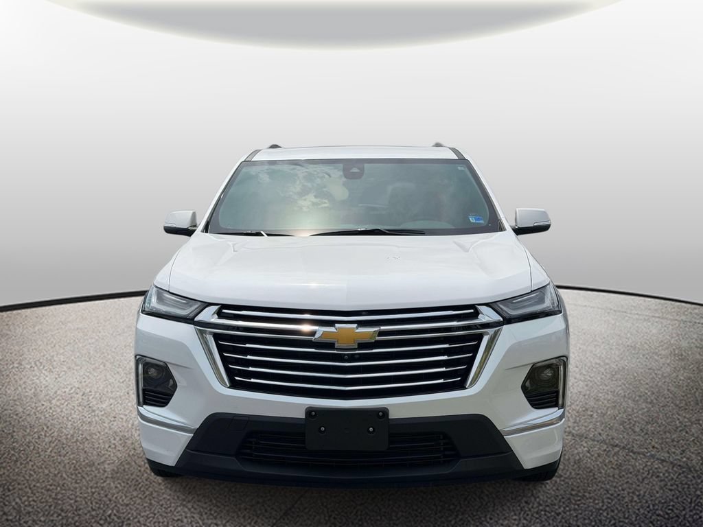Used 2023 Iridescent Pearl Tricoat Chevrolet Premier image 8