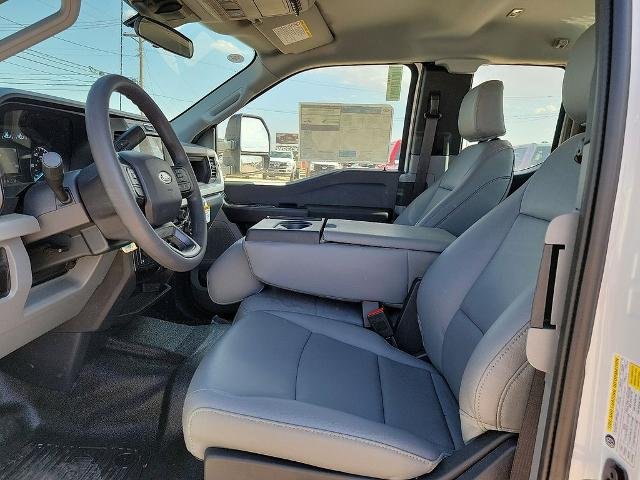 New 2026 Oxford White Ford F-250® XL image 44